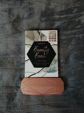 Profusion & ATHR Beauty Eyeshadow Pallet